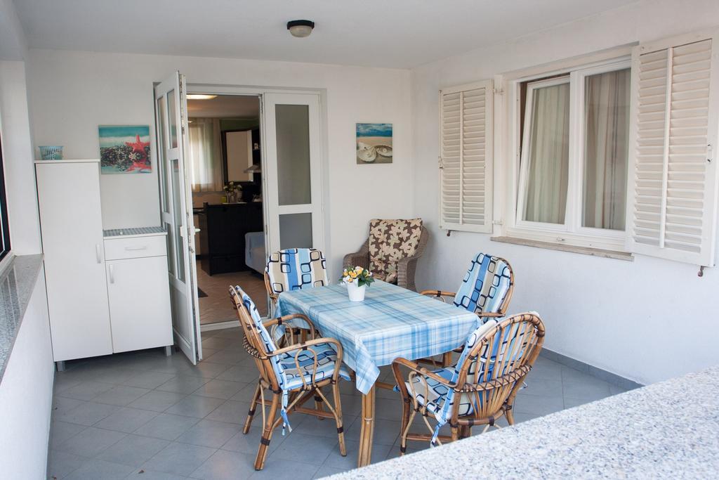 Apartments Silvia Пореч Экстерьер фото