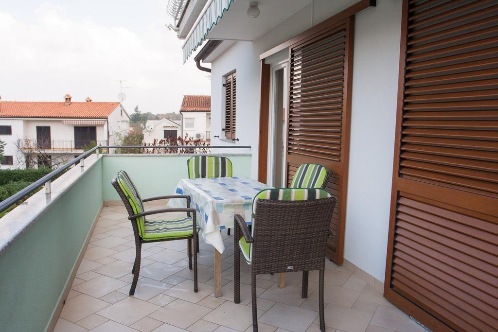 Apartments Silvia Пореч Экстерьер фото