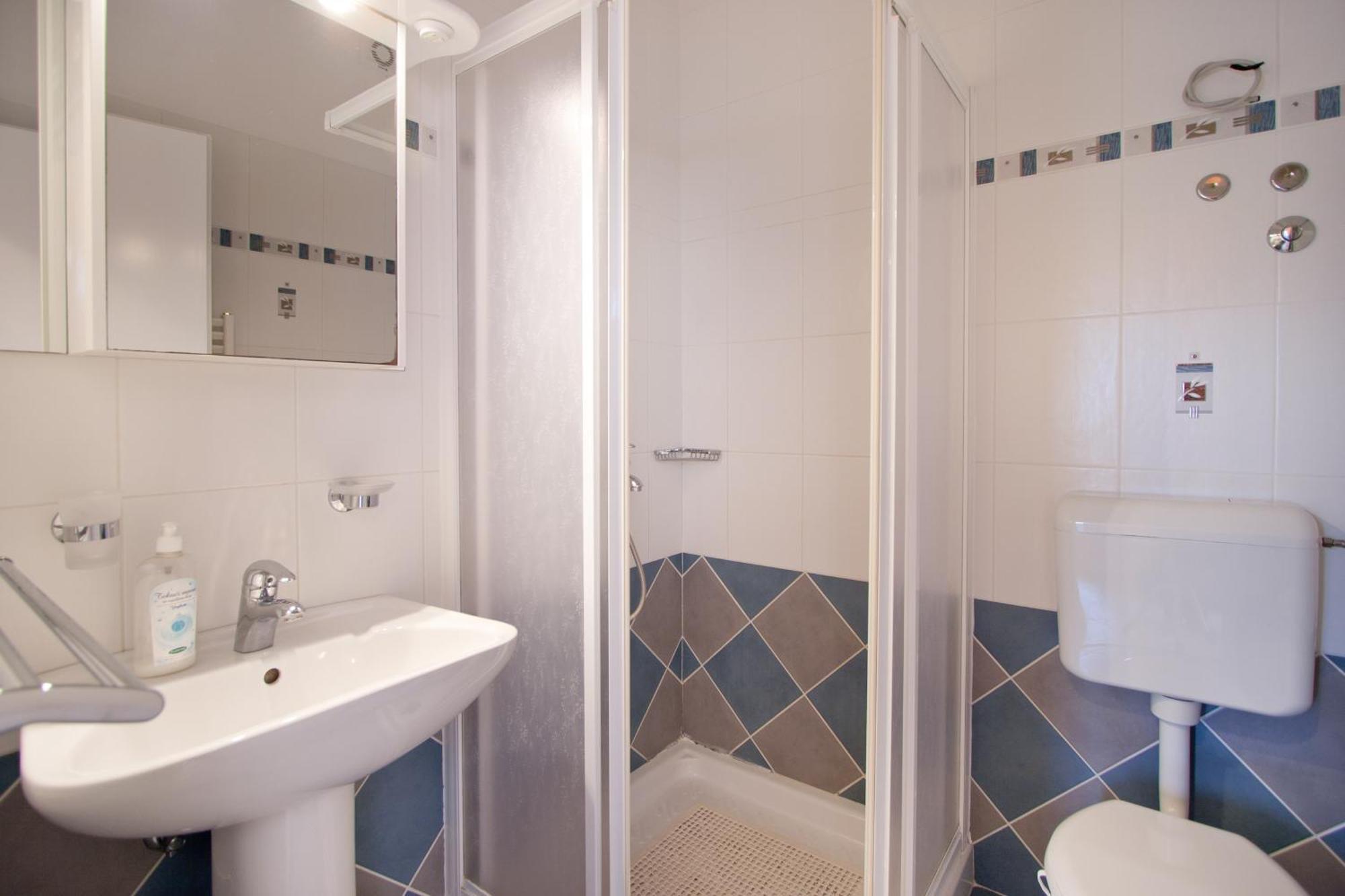 Apartments Silvia Пореч Экстерьер фото