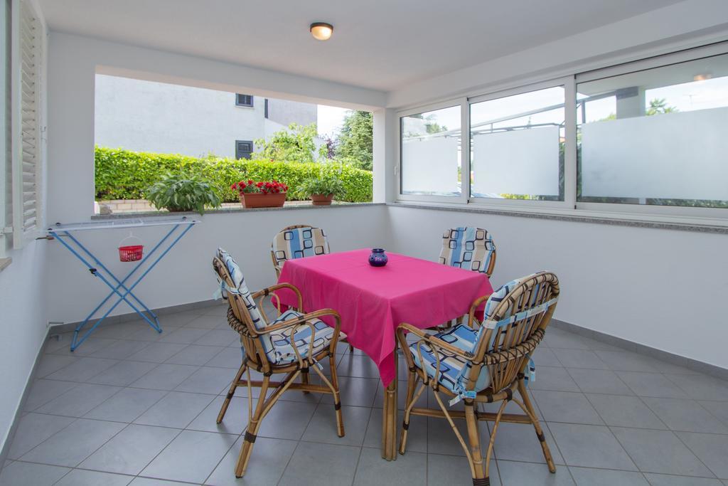 Apartments Silvia Пореч Экстерьер фото