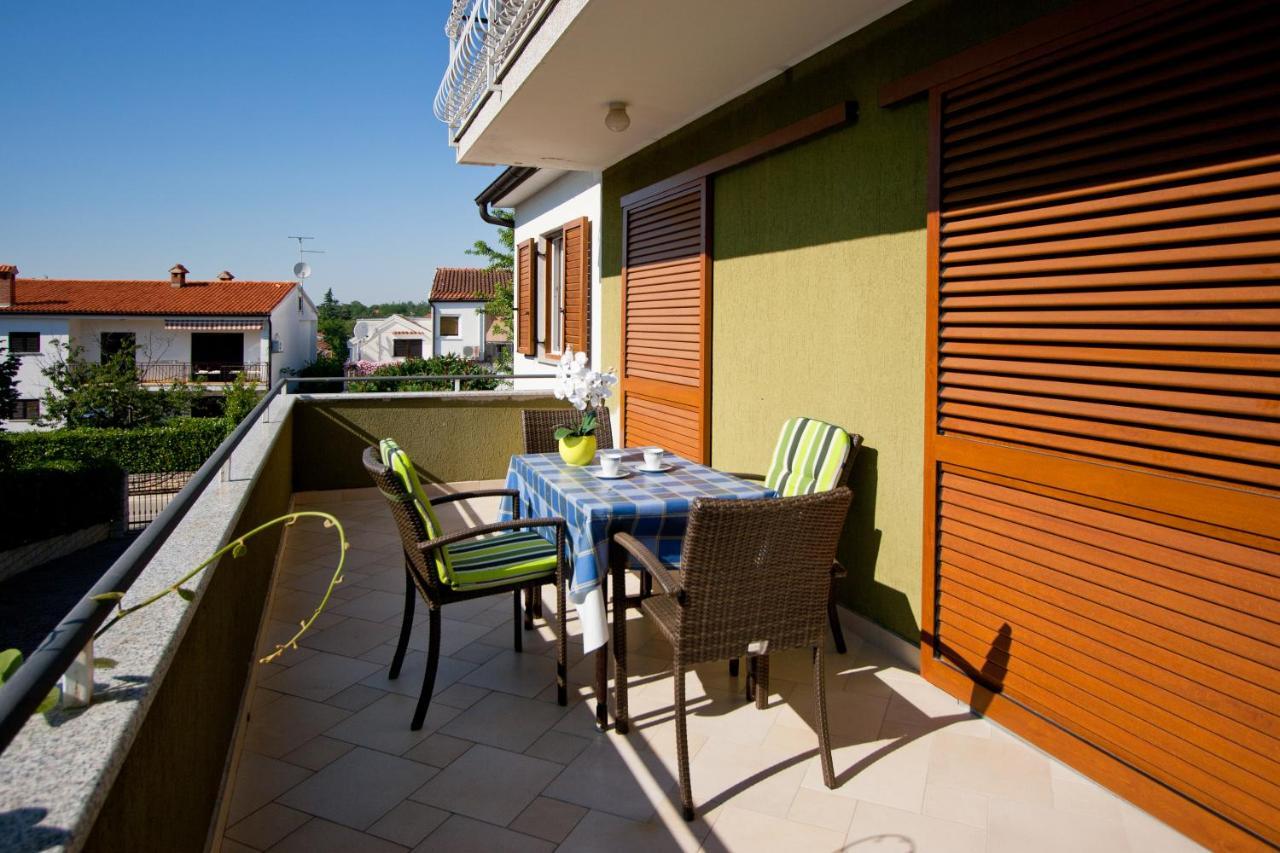 Apartments Silvia Пореч Экстерьер фото