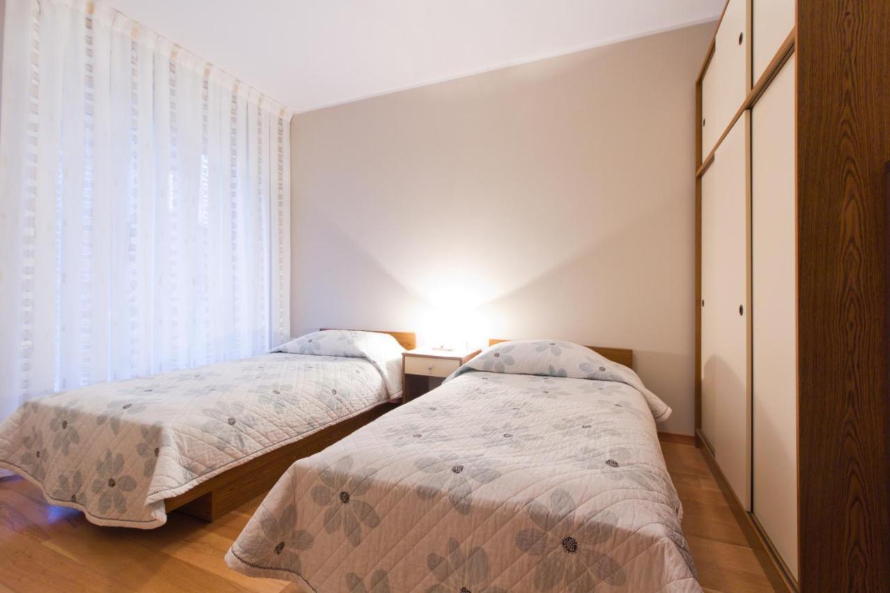 Apartments Silvia Пореч Экстерьер фото